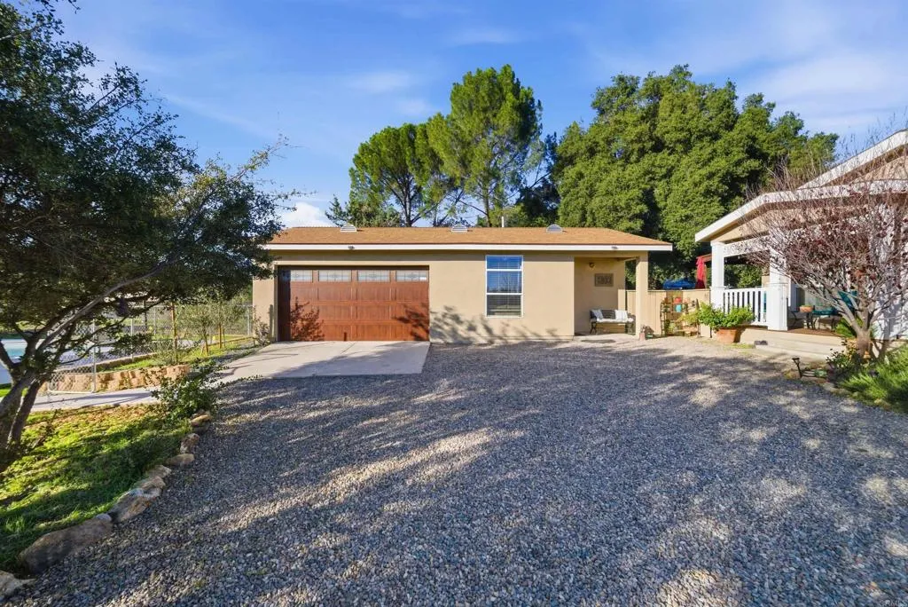 https://cdn.realtyfeed.com/cdn/127/306646295/38f9ed5de3a6662d9e74a716913546aa.webp