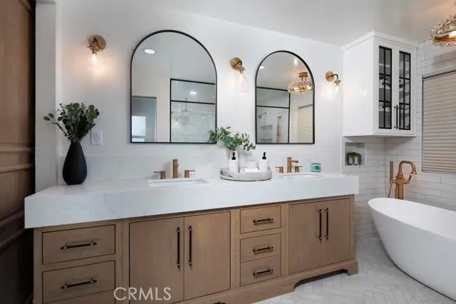 https://cdn.realtyfeed.com/cdn/127/306646324/2dbdd7f4f28522a9842ac0b7793e2913.webp