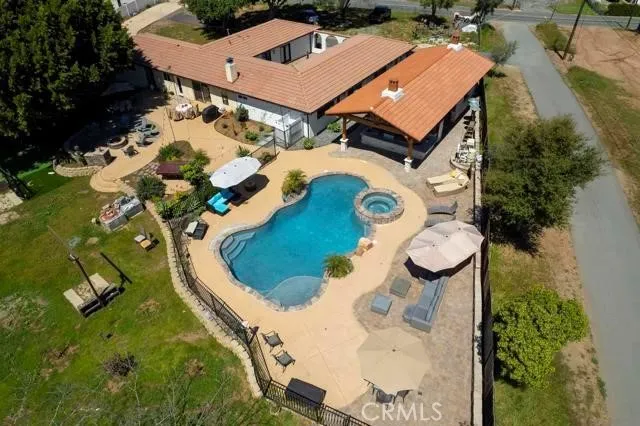 https://cdn.realtyfeed.com/cdn/127/306646324/481de8d283aea917697074060d3edfd8.webp