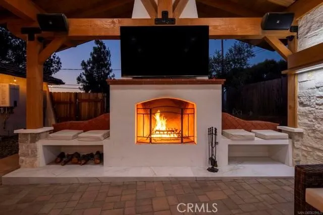 https://cdn.realtyfeed.com/cdn/127/306646324/6192c6cf2c993e7098105f57b527e6b5.webp