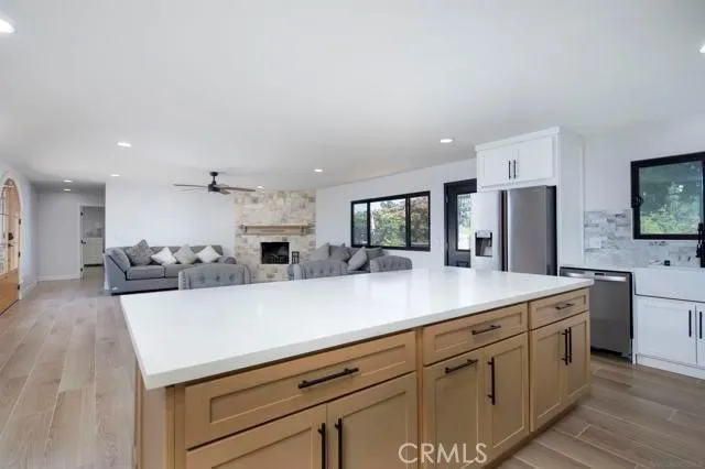 https://cdn.realtyfeed.com/cdn/127/306646324/7e52d35a75c1a40e485e9c40e7257dcd.webp