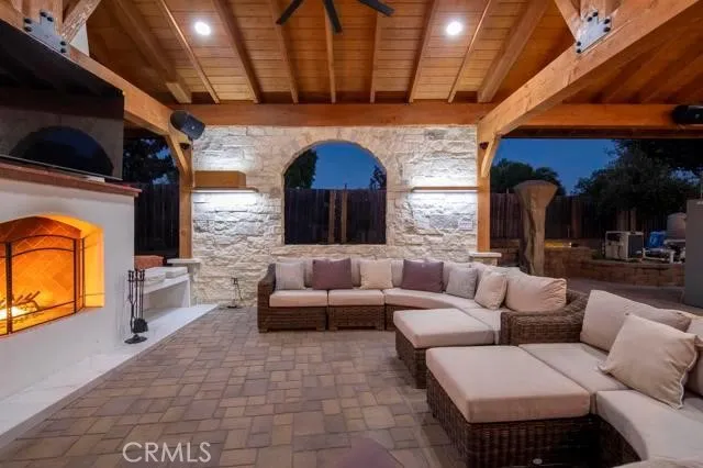https://cdn.realtyfeed.com/cdn/127/306646324/8c739bc5b282f12d7669eee7992c0c9e.webp