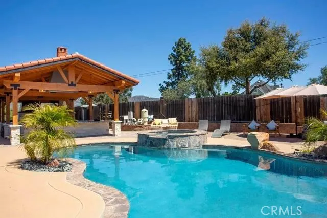 https://cdn.realtyfeed.com/cdn/127/306646324/a12c69318b8cee08ef9abfbed0a38fbf.webp