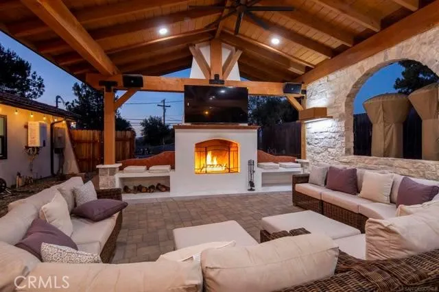 https://cdn.realtyfeed.com/cdn/127/306646324/dbe35602b6eb414970be4f6c95e8b70d.webp