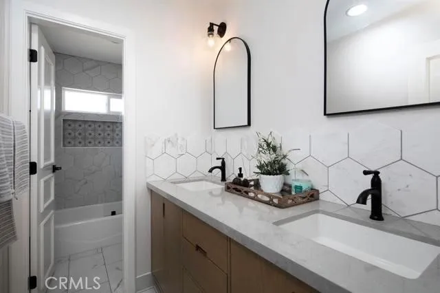 https://cdn.realtyfeed.com/cdn/127/306646324/fbfc9b381d4bf63d7680be1ab9547617.webp