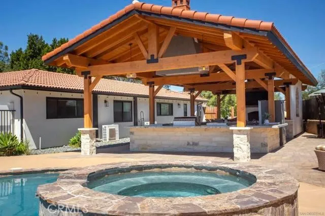 https://cdn.realtyfeed.com/cdn/127/306646324/fc3675ddc1def1600e1c0e5792d97a4e.webp