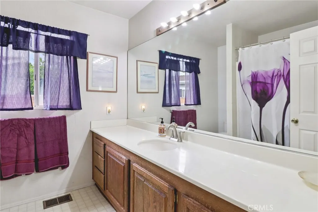 https://cdn.realtyfeed.com/cdn/127/306646360/e79938a82e963f362fbe88c0165cfa88.webp