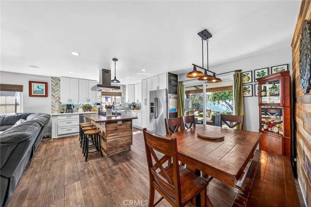 https://cdn.realtyfeed.com/cdn/127/306646426/3e27c68a7de8e3f15384f0e121b92f5c.webp