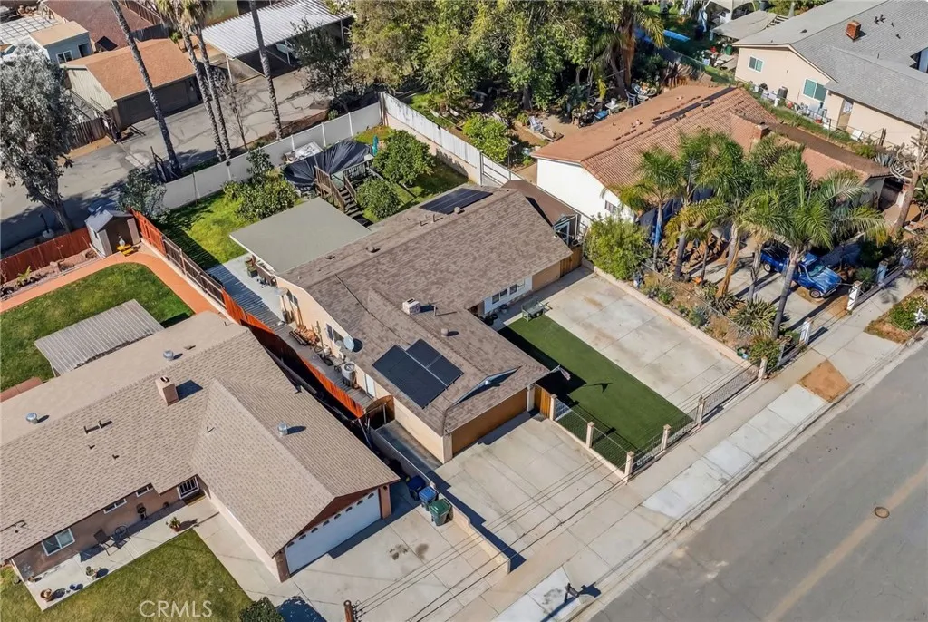https://cdn.realtyfeed.com/cdn/127/306646426/efa6c986e1023d2b8c47b4f1356a7ebb.webp