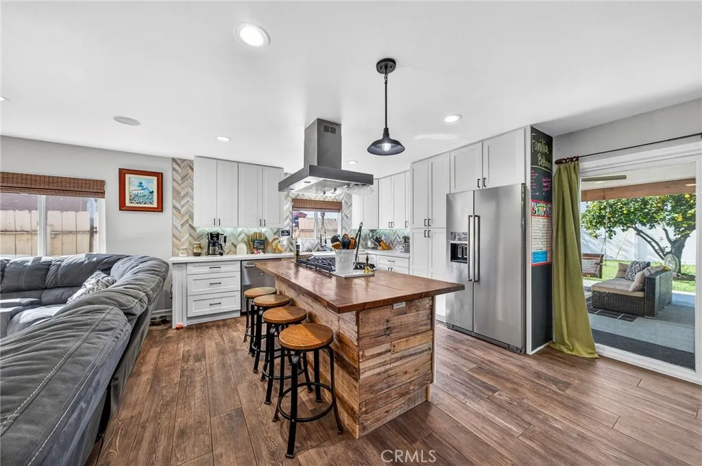 https://cdn.realtyfeed.com/cdn/127/306646426/f5082580c2793646f9dca7f60f883cca.webp