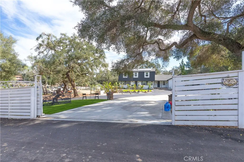 https://cdn.realtyfeed.com/cdn/127/306646429/20380d35aabc4a21e66e3231e0d5050c.webp