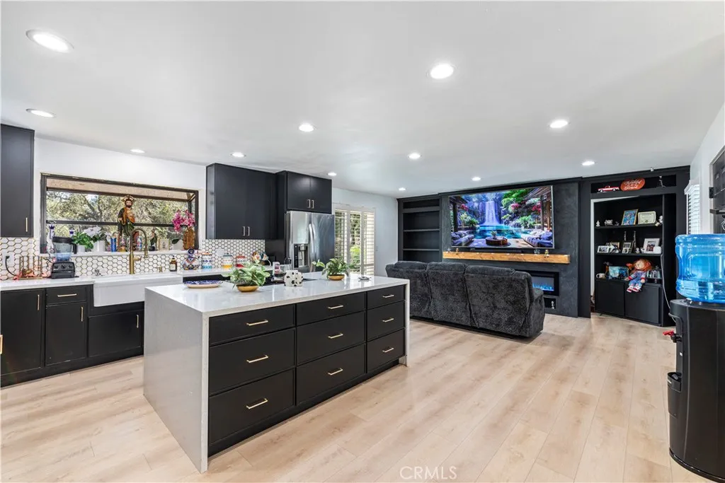 https://cdn.realtyfeed.com/cdn/127/306646429/3f01bdf3898608fee09ede9ca8ec0b0b.webp