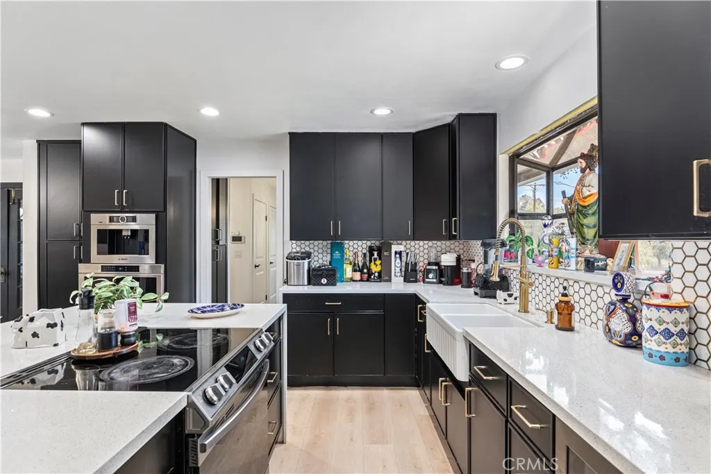 https://cdn.realtyfeed.com/cdn/127/306646429/a36f4a8662e74e94d20c65c8c24949cd.webp