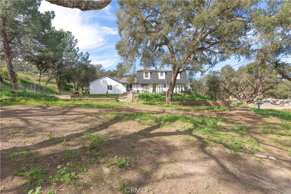https://cdn.realtyfeed.com/cdn/127/306646429/b5b9380aa3580f4029b60cf8349cb4b9.webp