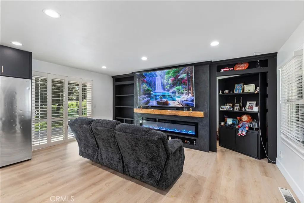 https://cdn.realtyfeed.com/cdn/127/306646429/d69d9c401b883d3d72043187177abd1a.webp