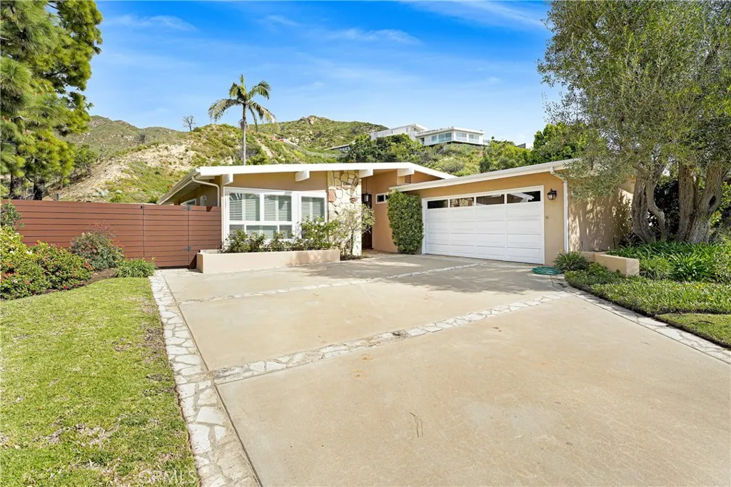 18111 Sandy Cape, Malibu, CA 90265 - Main photo, Malibu, CA