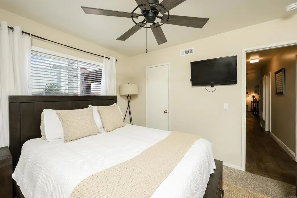 https://cdn.realtyfeed.com/cdn/127/306646517/56b94fd8b443c7b48a97800015de7623.webp