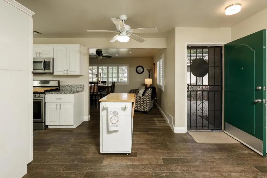 https://cdn.realtyfeed.com/cdn/127/306646517/96b557795f0414fc11e59036551cc4ef.webp