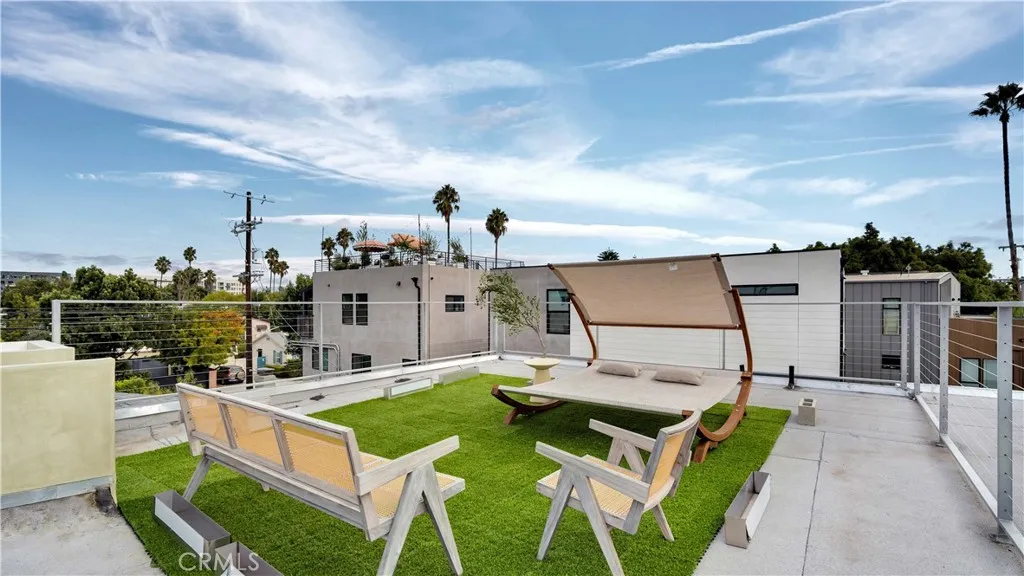 1351 Seward, Los Angeles, CA 90028