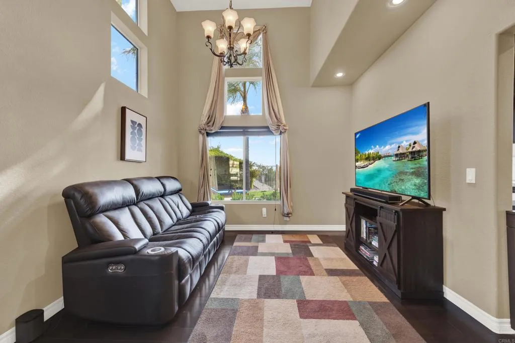 https://cdn.realtyfeed.com/cdn/127/306646611/2e4244069e5f0f8911b34e64edb40713.webp