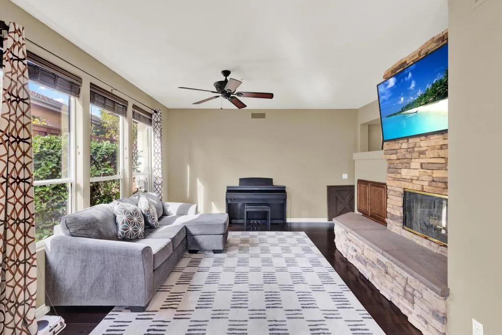 https://cdn.realtyfeed.com/cdn/127/306646611/34e23765030b4678f96f618a7d3bb4f7.webp