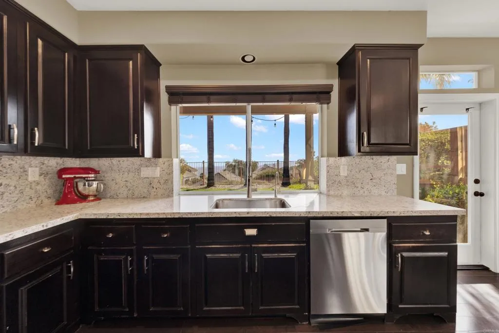 https://cdn.realtyfeed.com/cdn/127/306646611/56522d550395eb7e492a319b44918522.webp