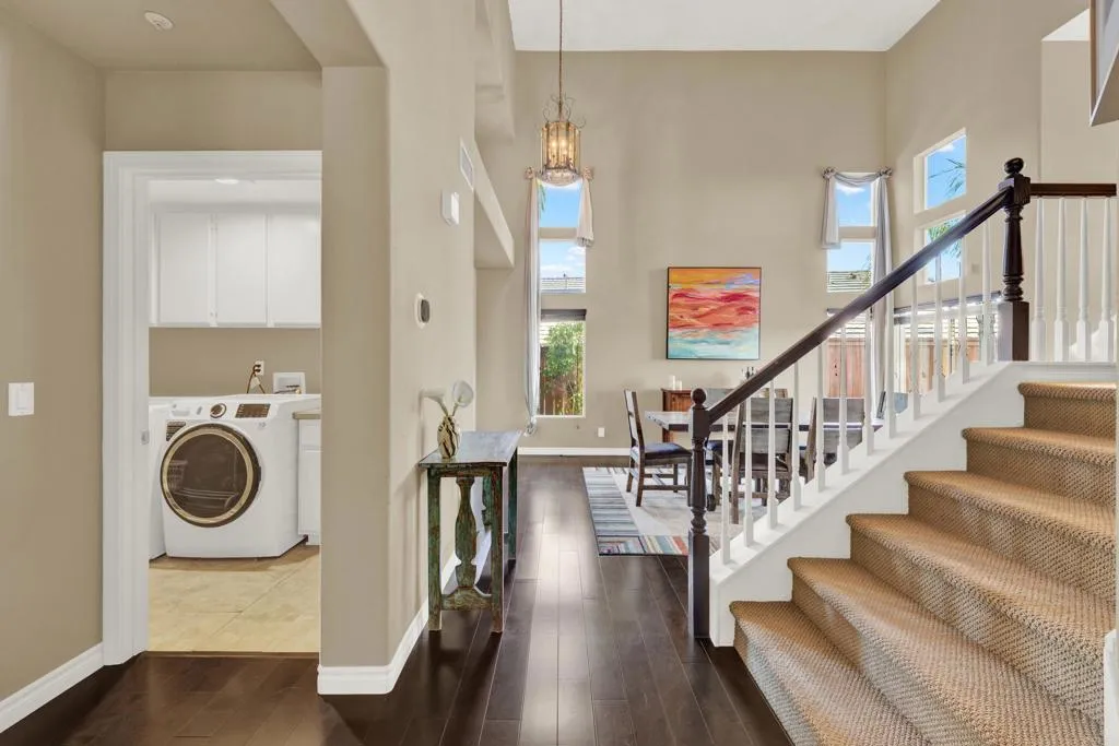 https://cdn.realtyfeed.com/cdn/127/306646611/859a8058c86fb446a34973329ccf0b8f.webp