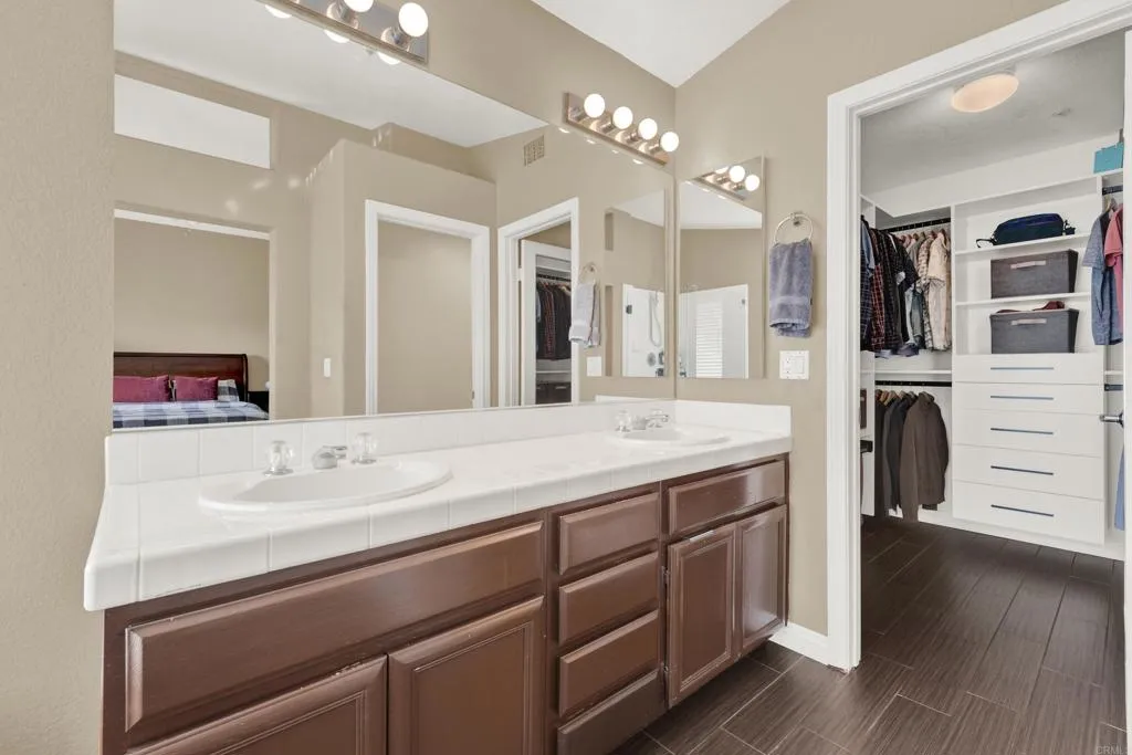 https://cdn.realtyfeed.com/cdn/127/306646611/8b4687b9a083e30a05ca3d39a1525702.webp