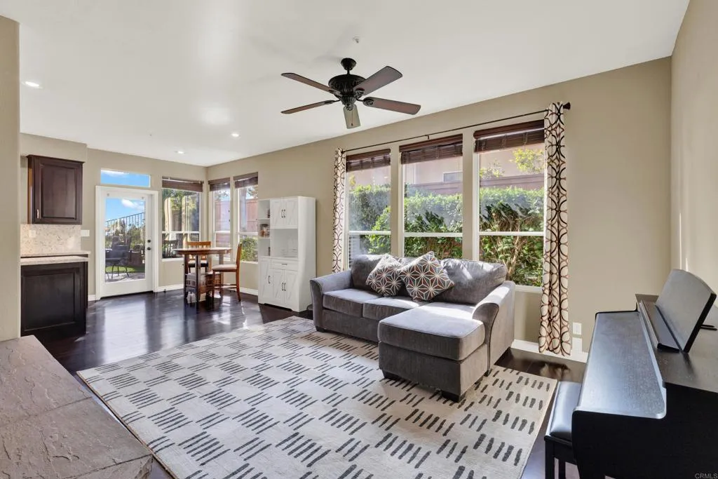 https://cdn.realtyfeed.com/cdn/127/306646611/b0b929067b93e542d0ee1c8595ba1c6c.webp