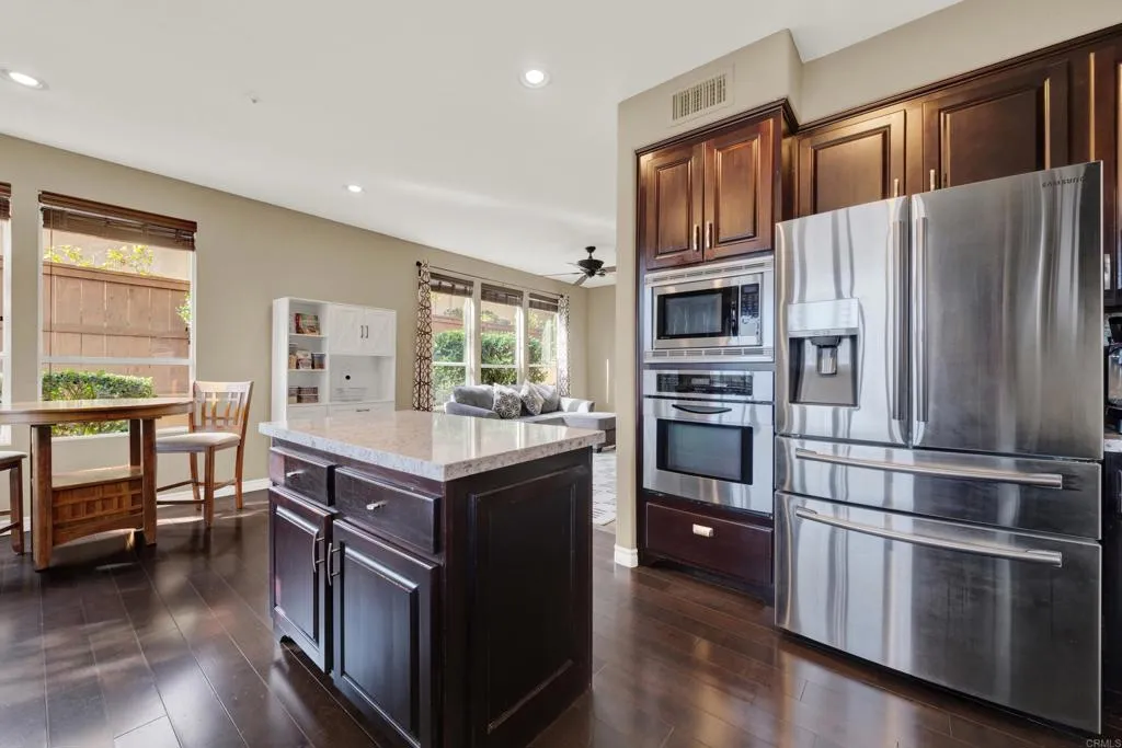 https://cdn.realtyfeed.com/cdn/127/306646611/b9a6726fbcd3f727b7b3b8164e6e4bb1.webp