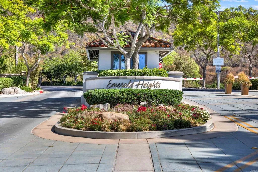 https://cdn.realtyfeed.com/cdn/127/306646611/ecc34d7a56f61c6a741f422533d39243.webp
