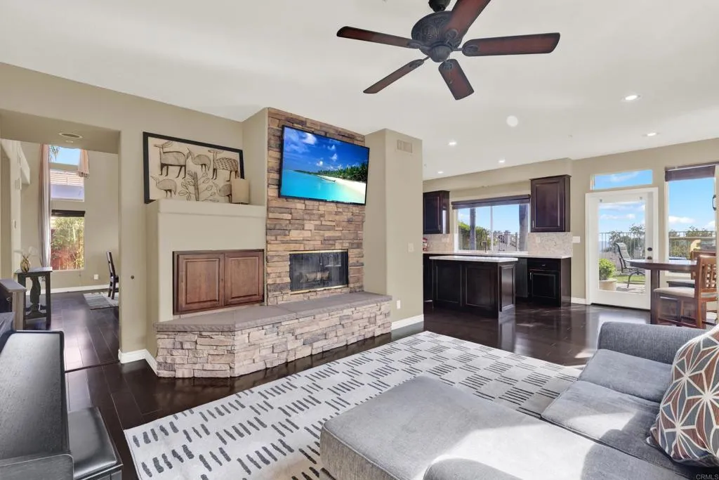 https://cdn.realtyfeed.com/cdn/127/306646611/f9ddcc4dd9e40538e594daa1c0046908.webp