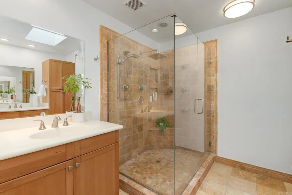https://cdn.realtyfeed.com/cdn/127/306646623/d2581f58c9c711dcc45c20601dde6bf1.webp