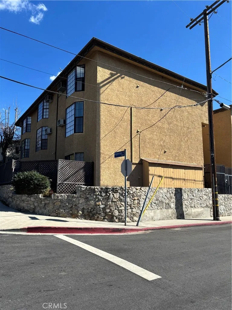 10256 Mcclemont Avenue, Tujunga, CA 91402 - Main photo, Tujunga, CA