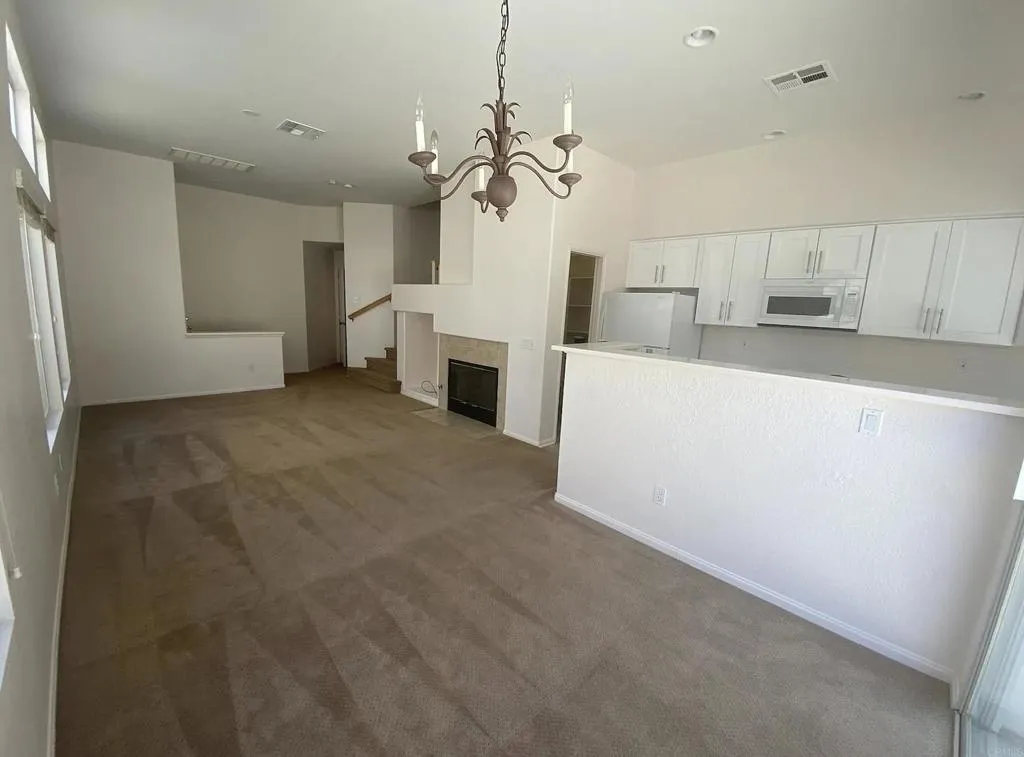 https://cdn.realtyfeed.com/cdn/127/306646657/c23403abe41efec7e0ee8764d18a6483.webp