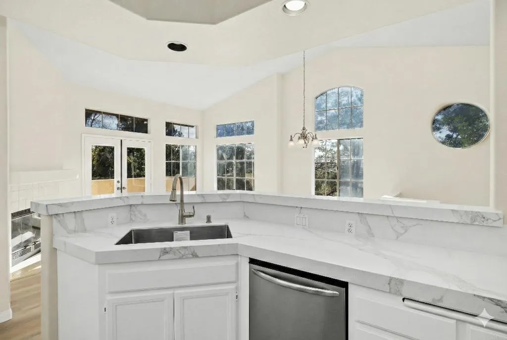 Photo #16: NDP2601569 Listing: Photo #16