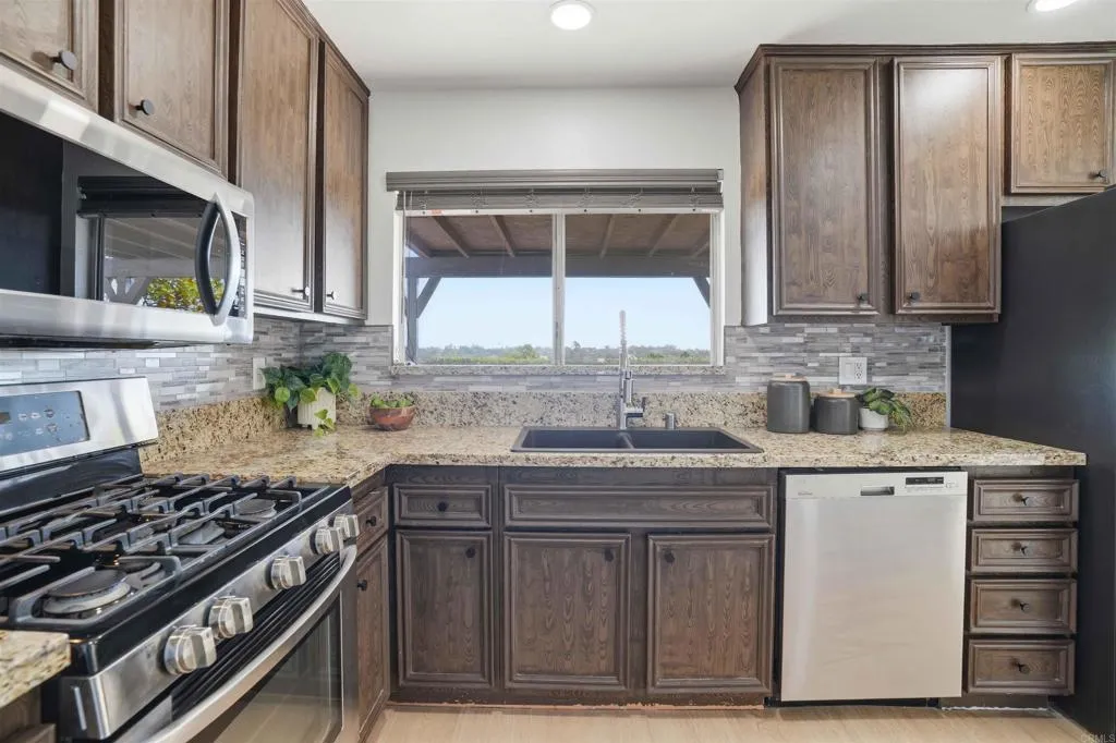 Photo #7: PTP2601281 Listing: Photo #7