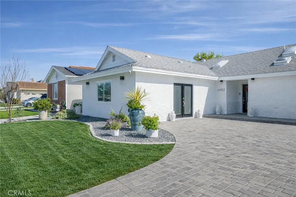 Los Alamitos, CA 90720