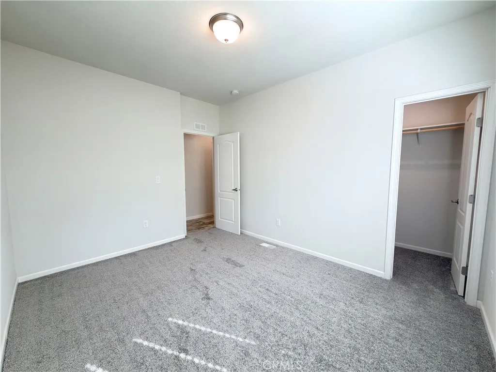 https://cdn.realtyfeed.com/cdn/127/306646702/26e71bda78dbd67a406cc0210fc53c01.webp