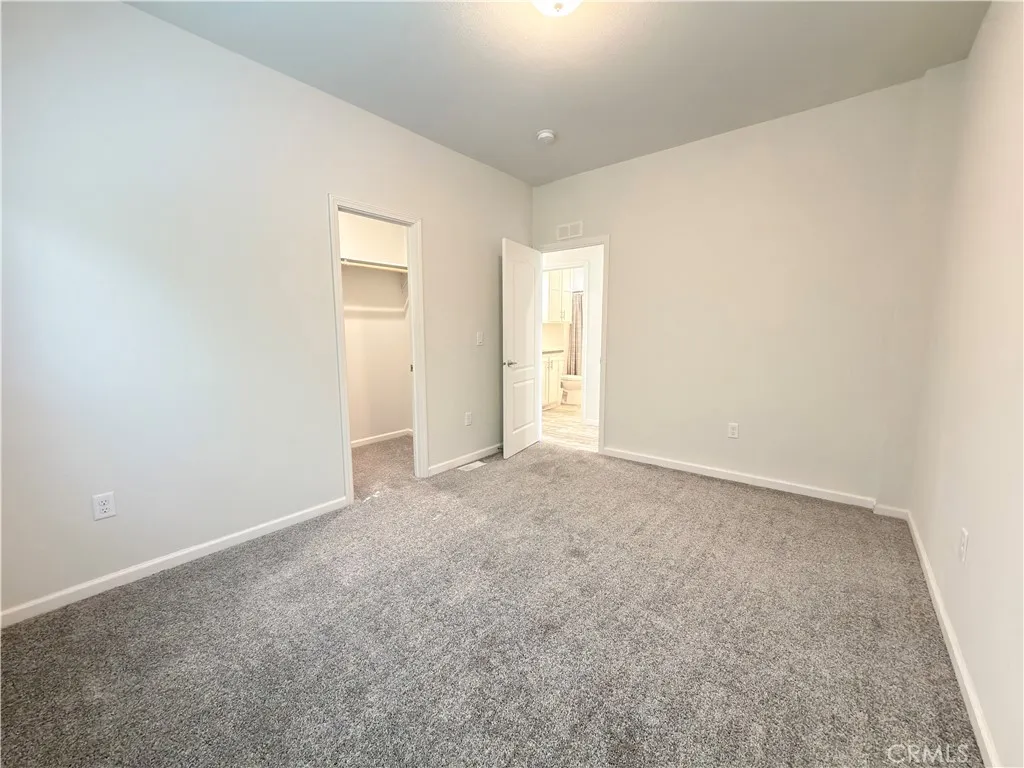 https://cdn.realtyfeed.com/cdn/127/306646702/a8e4f6aeddfbadc19e7075e22deb9cc5.webp