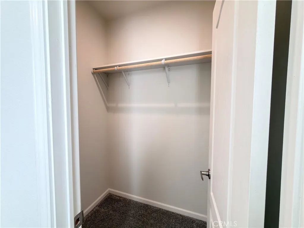 https://cdn.realtyfeed.com/cdn/127/306646702/d45feb008d94eb1705a1cebc3f90fb29.webp