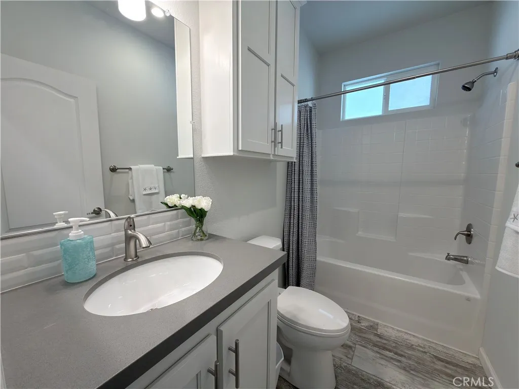 https://cdn.realtyfeed.com/cdn/127/306646702/f8e984234b0964cf9b96477b2137c17a.webp