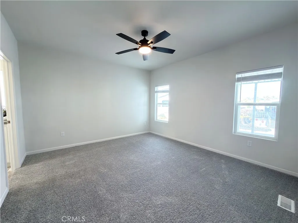 https://cdn.realtyfeed.com/cdn/127/306646702/fa2fc31e28f2170c7ba196b7b9528caf.webp