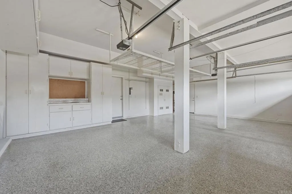https://cdn.realtyfeed.com/cdn/127/306646704/14010fe66d2c884c21aaf7d7e73a75d7.webp