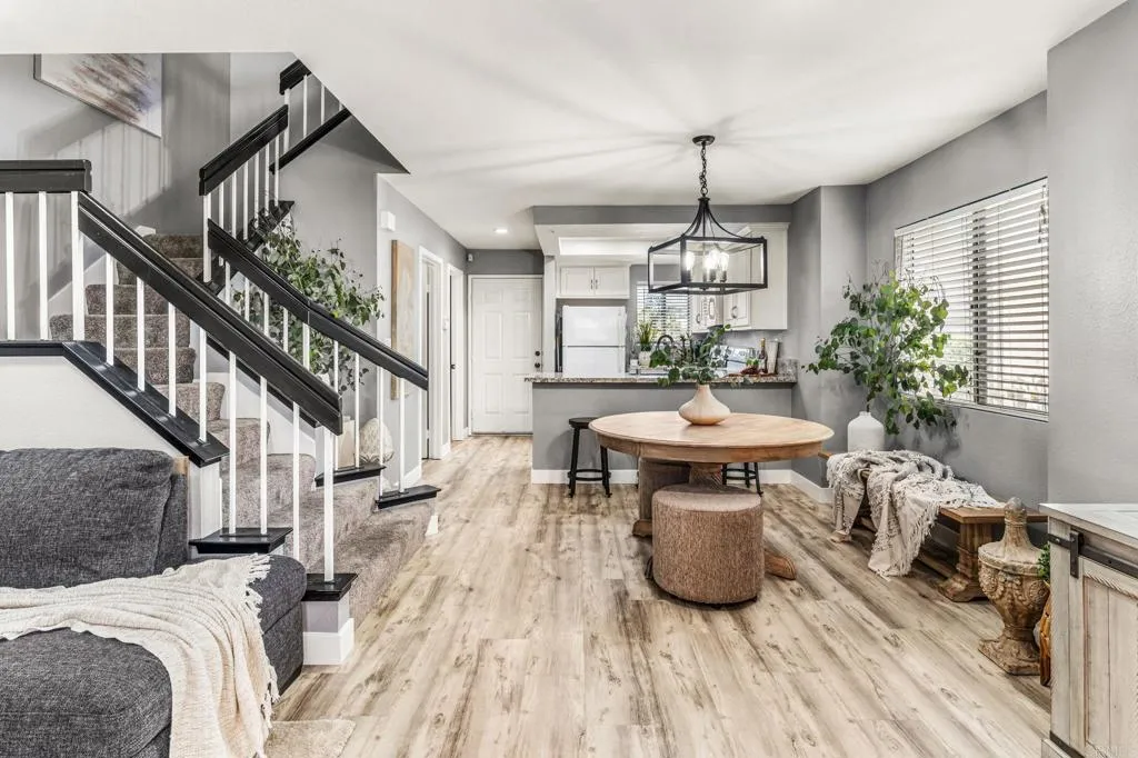 https://cdn.realtyfeed.com/cdn/127/306646706/93d35ac8111897b06613de10dd3408b8.webp