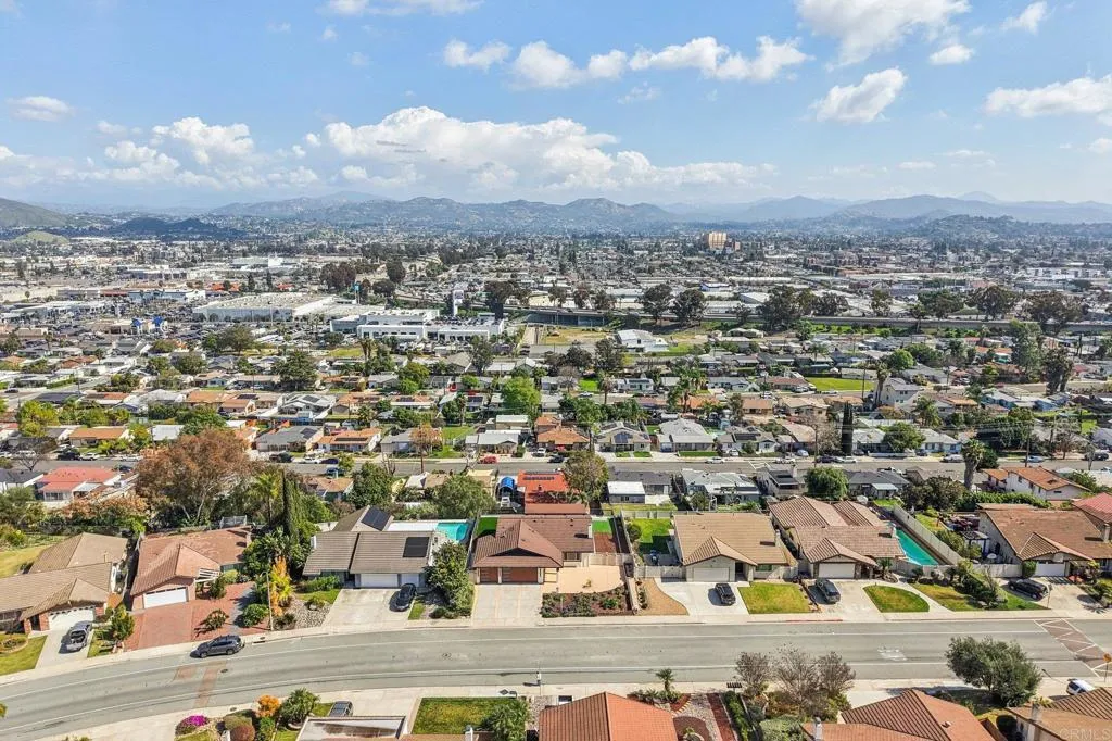 https://cdn.realtyfeed.com/cdn/127/306646710/469538cb5f49d6bb7e30e1d851f6da46.webp