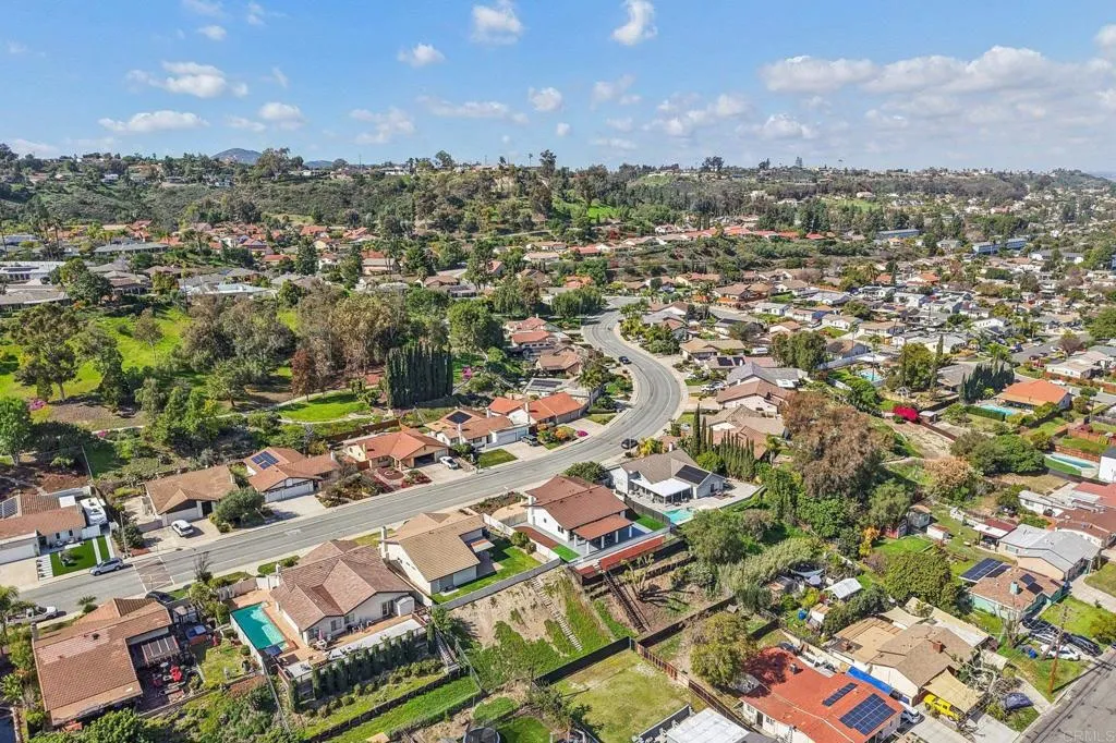https://cdn.realtyfeed.com/cdn/127/306646710/5aeeaa2b316881f599b3a175fafc6449.webp