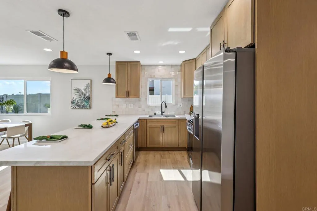 https://cdn.realtyfeed.com/cdn/127/306646710/9086e1df78172499e1498d961487eafe.webp