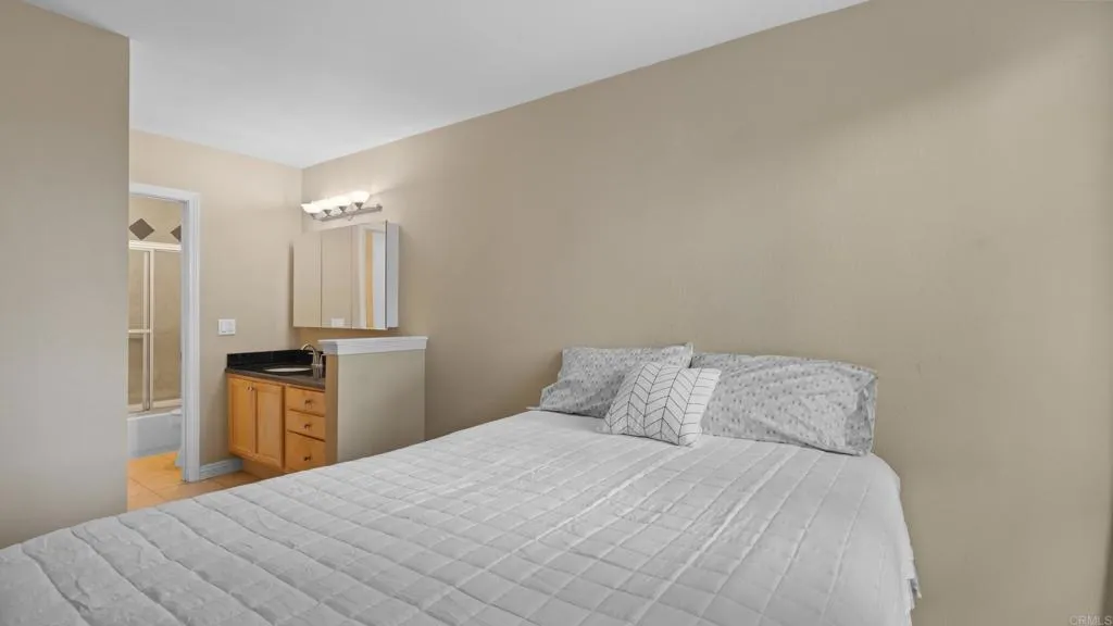 https://cdn.realtyfeed.com/cdn/127/306646725/58dd3b92416cd5e473f8cb292eccde25.webp