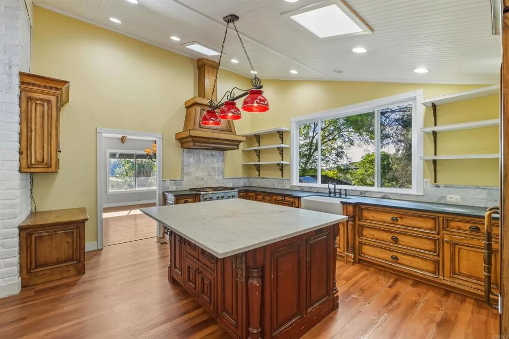 https://cdn.realtyfeed.com/cdn/127/306646732/2946a412c78534853925a50de9acbdf1.webp